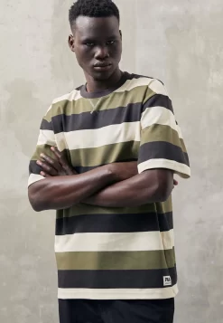 Fila Taichung Dropped Shoulder Tee - Print T-Shirt - Olive Night