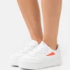 Fila Fxventuno Platform Wmn - Trainers - White/Fiery Coral